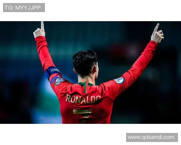 从河床到绿茵场足球明星的传奇成长之路